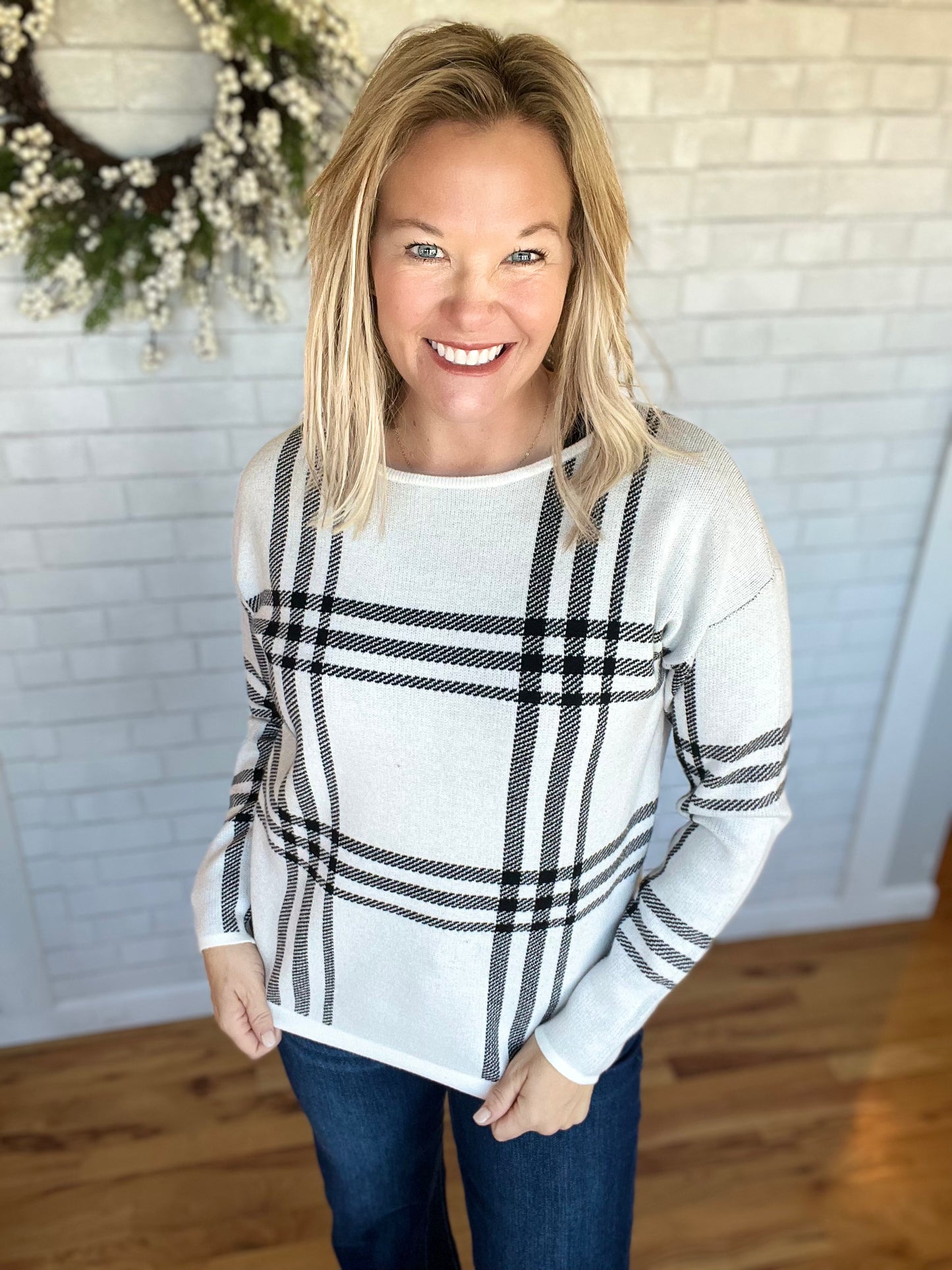 Brit Sweater - White/Black
