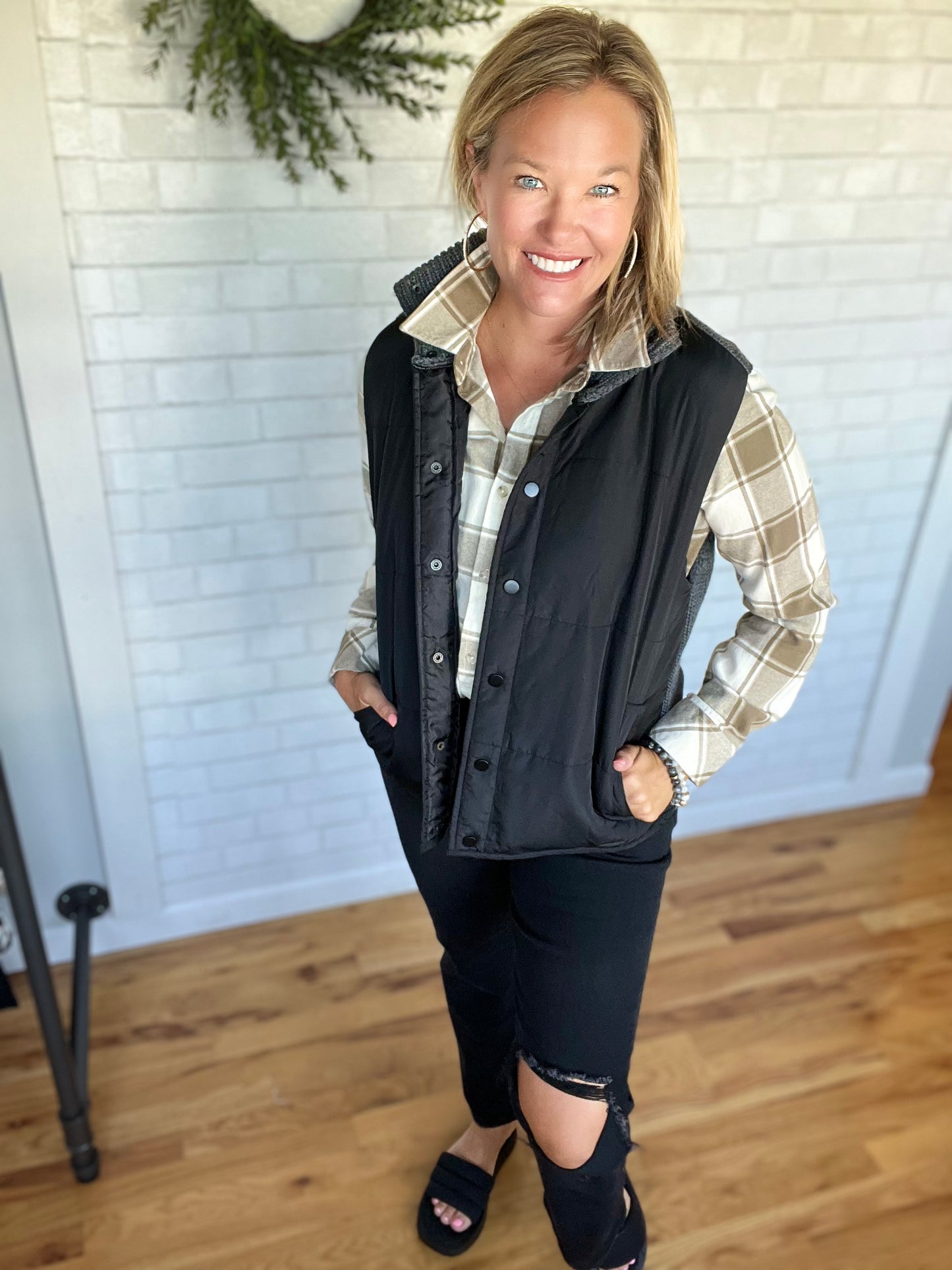 Shay Sweater Vest - Black