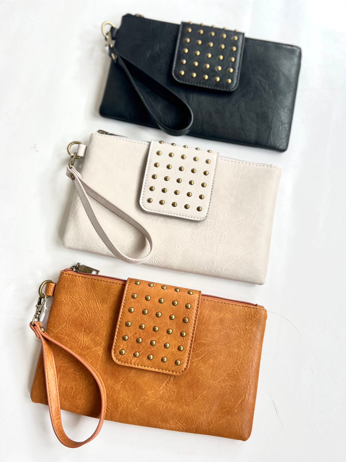 Riviera Maya Rivet Clutch
