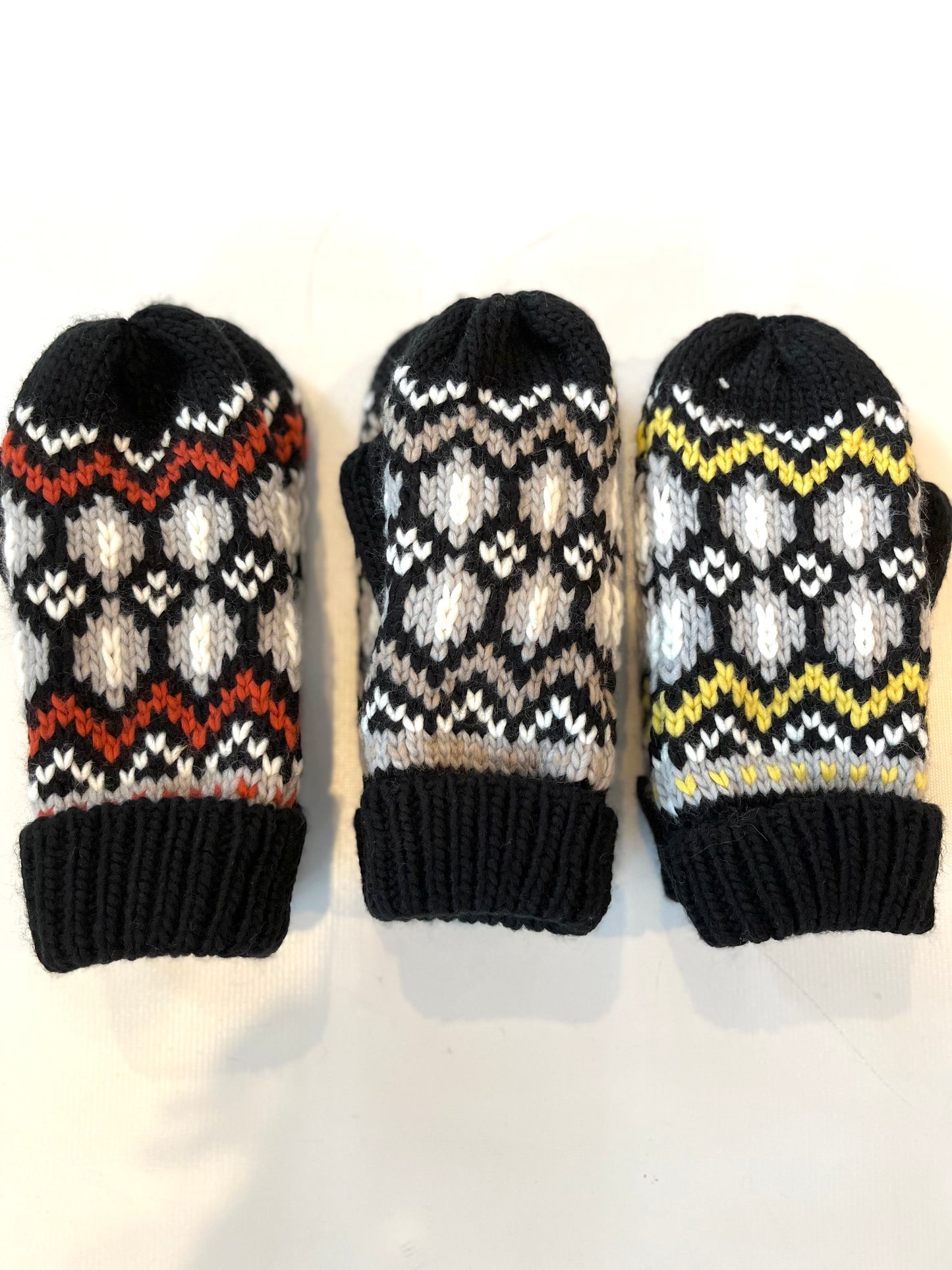 Patterned Mittens