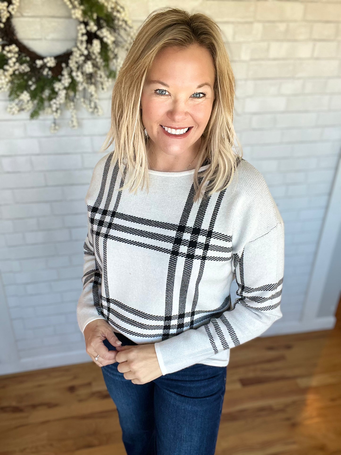 Brit Sweater - White/Black