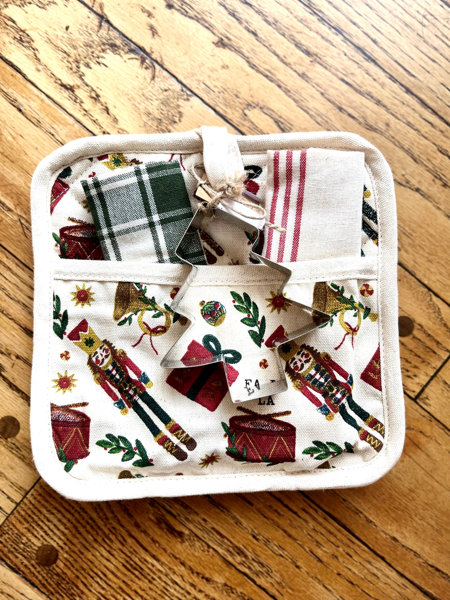 Nutcracker Pot Holder