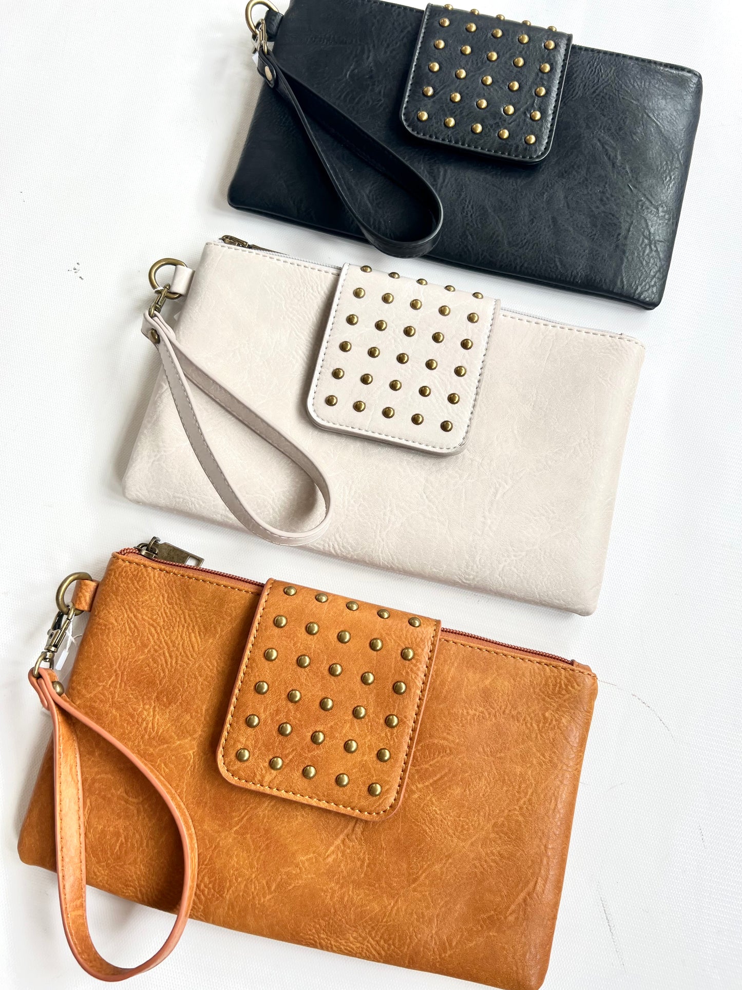 Riviera Maya Rivet Clutch