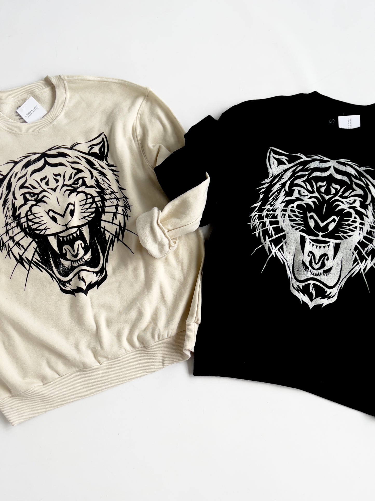 Tiger Graphic Sweatshirt -Oat