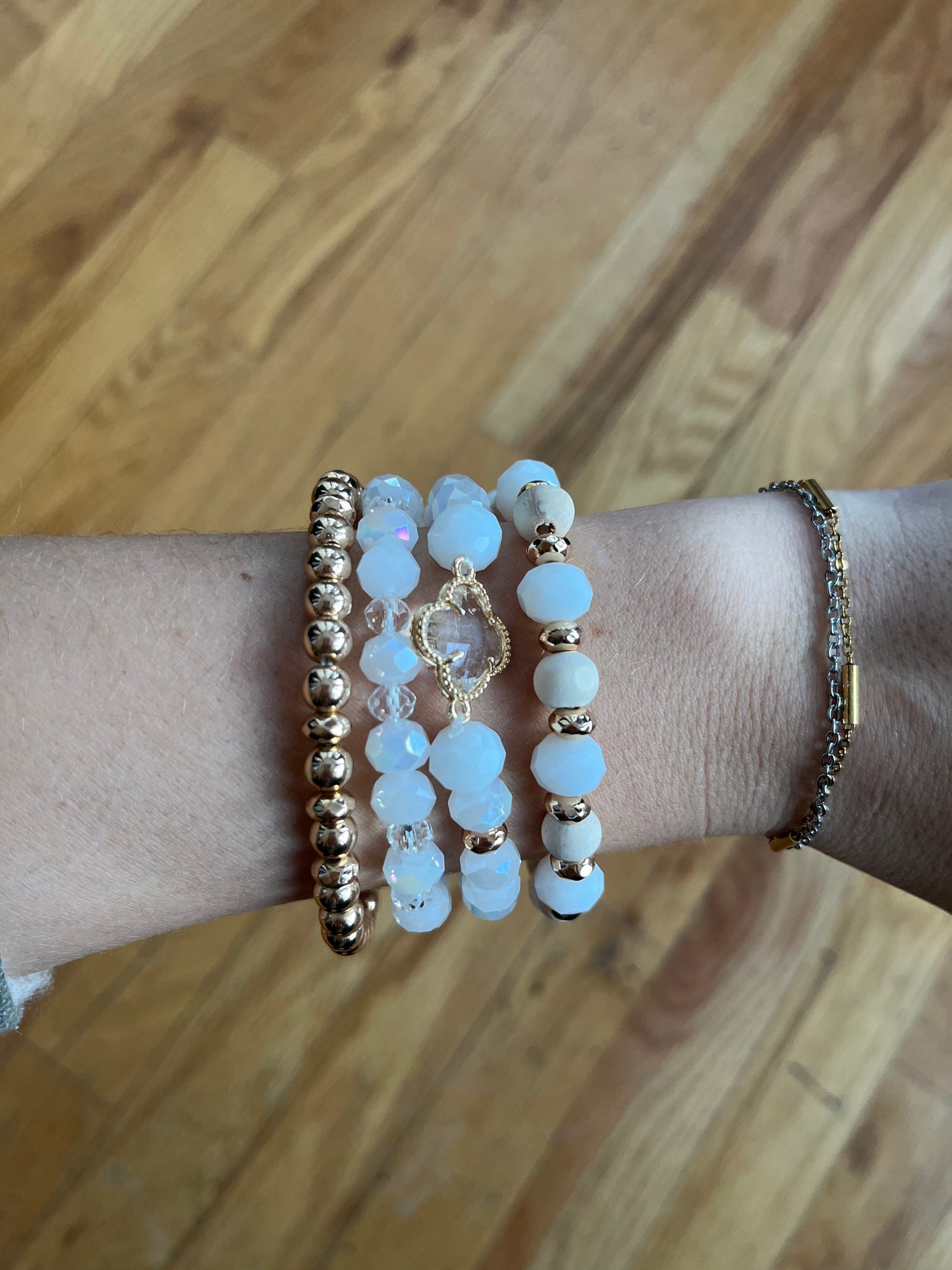 Beaded white, crystal, and gold w/clear glass clover