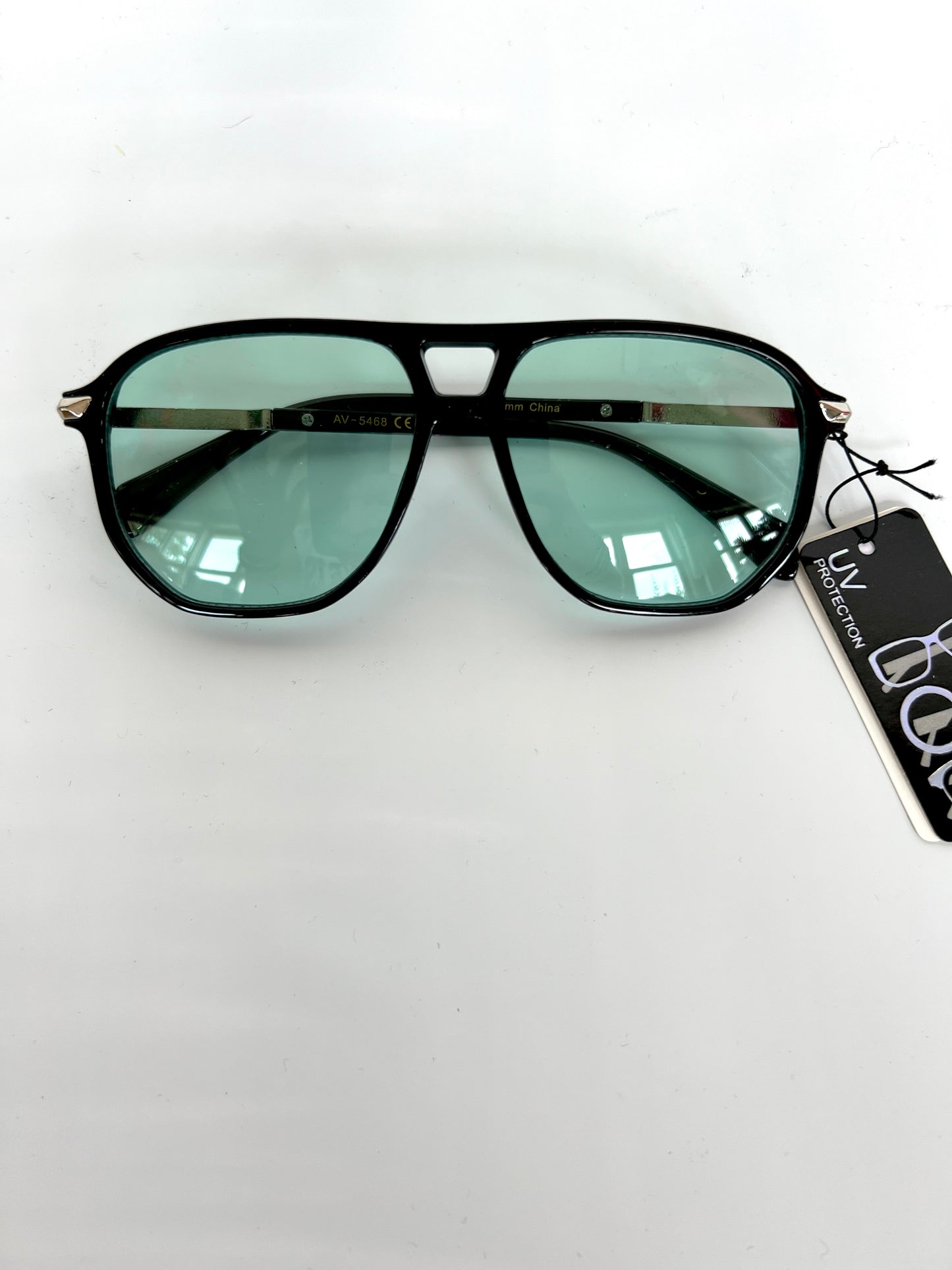 Bright Tinted Modern Aviator Sunglasses