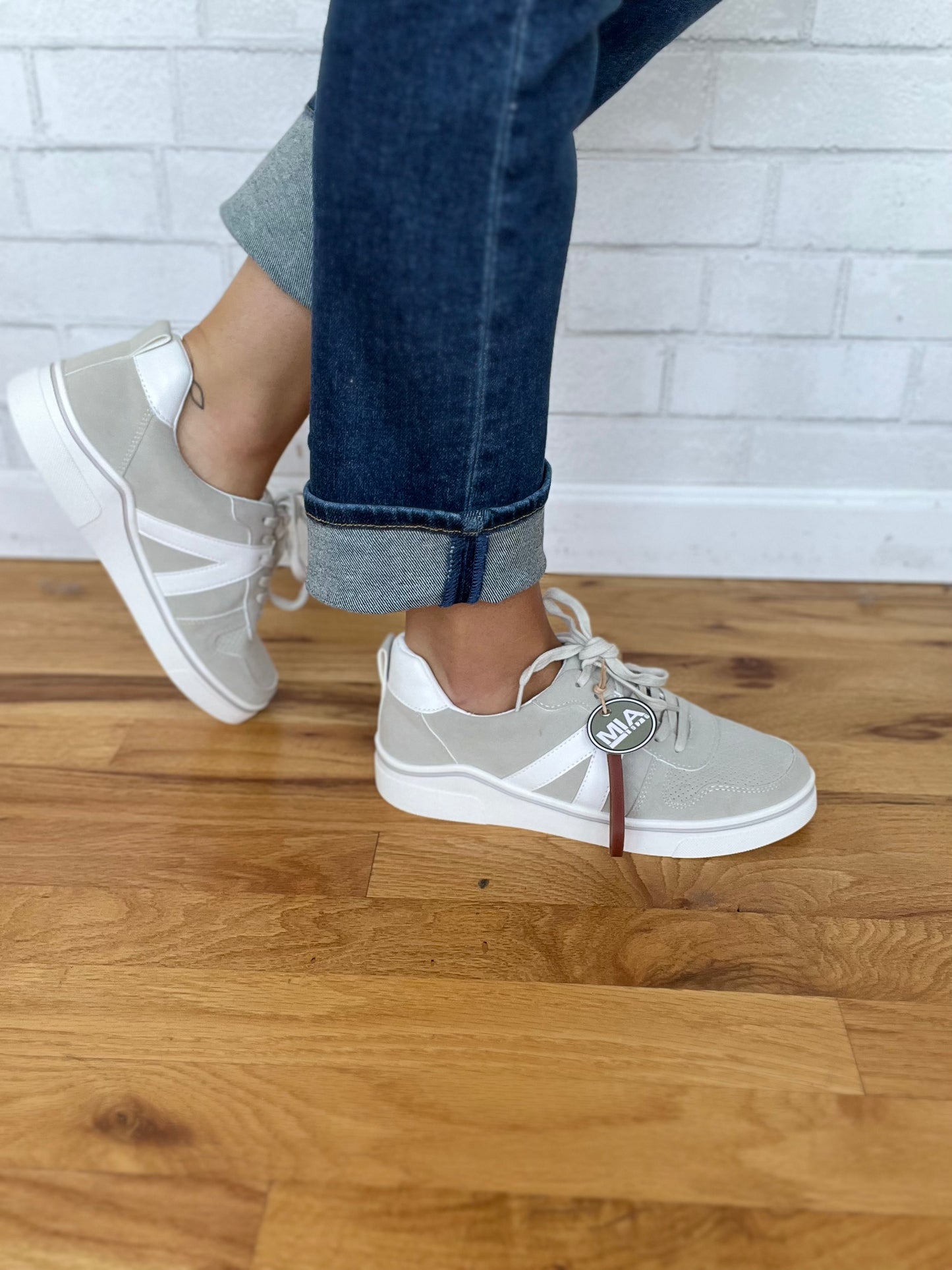 Atlas Kick- Off White