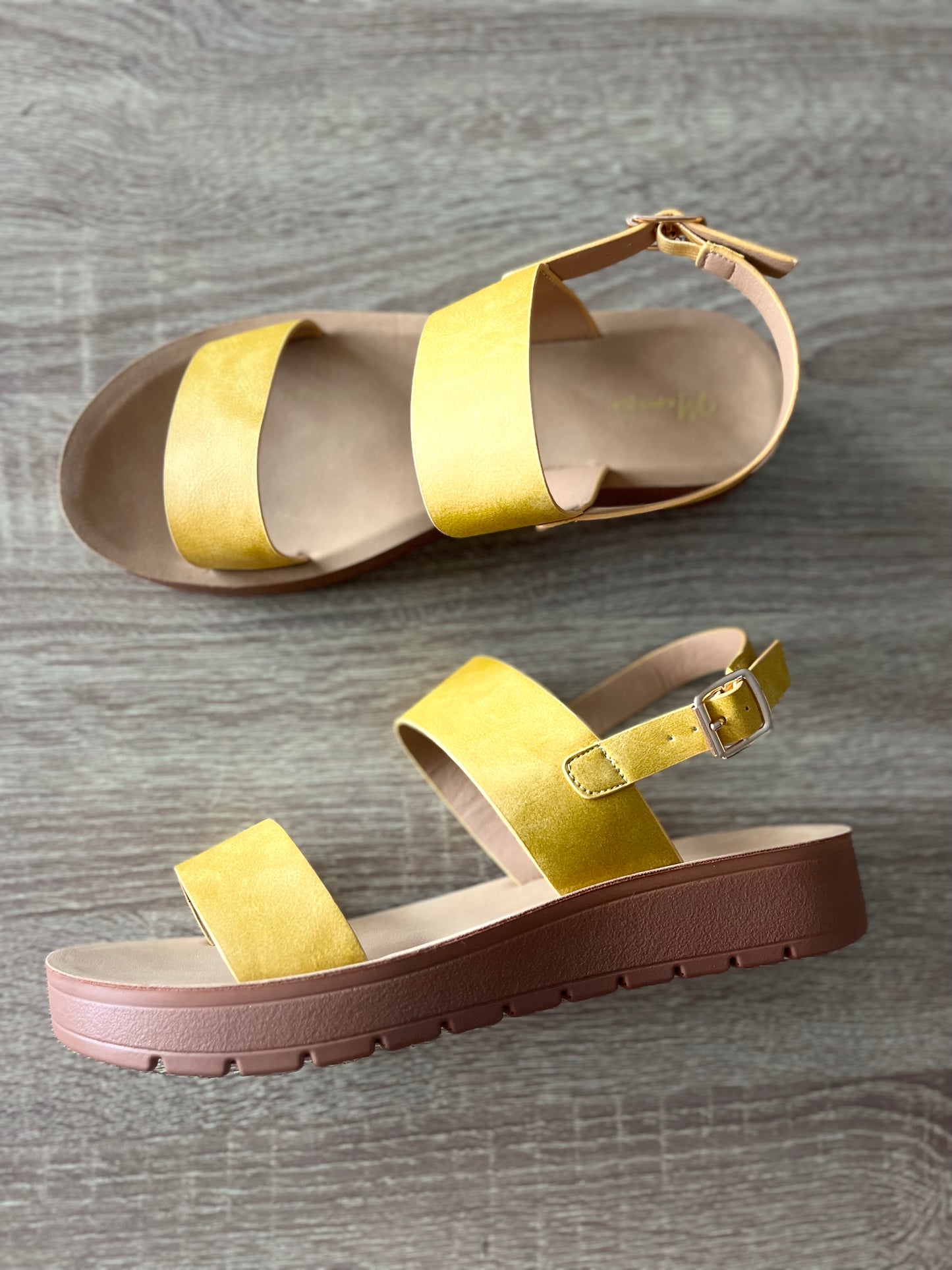 Vera Sandal