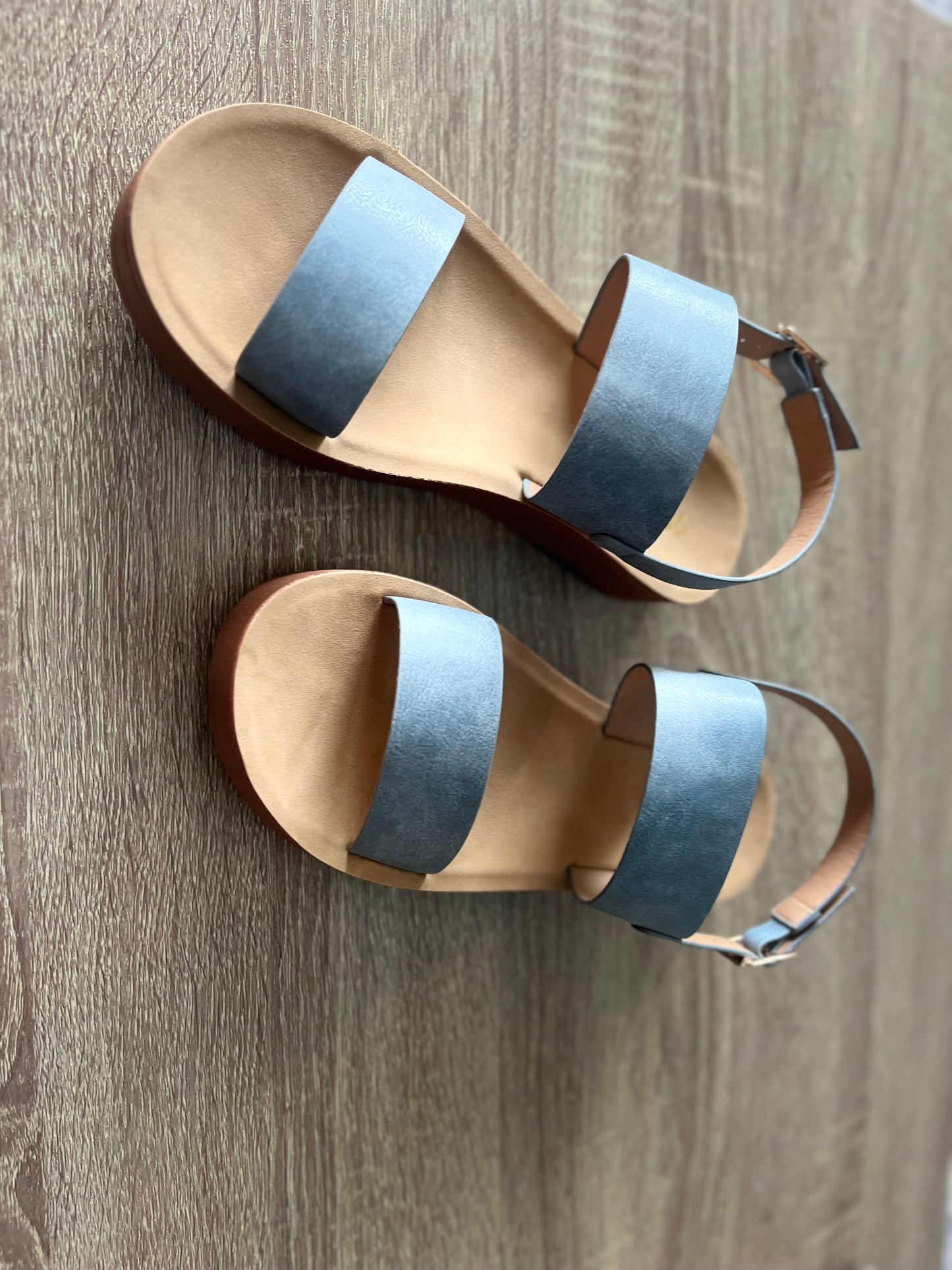 Vera Sandal