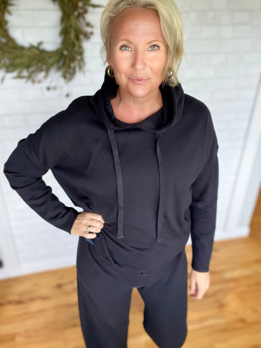 Malibu Hoodie -Black
