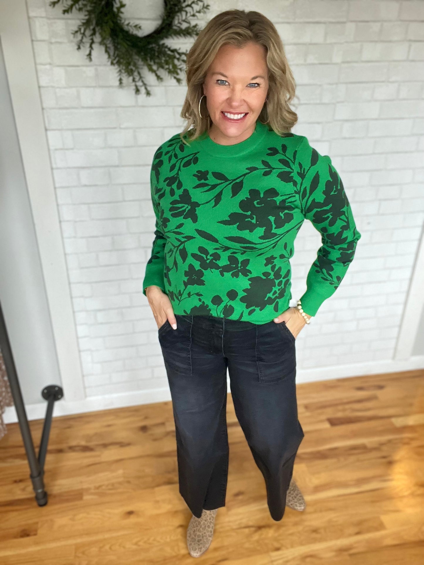 Carisa Flowered Crew Neck - Green