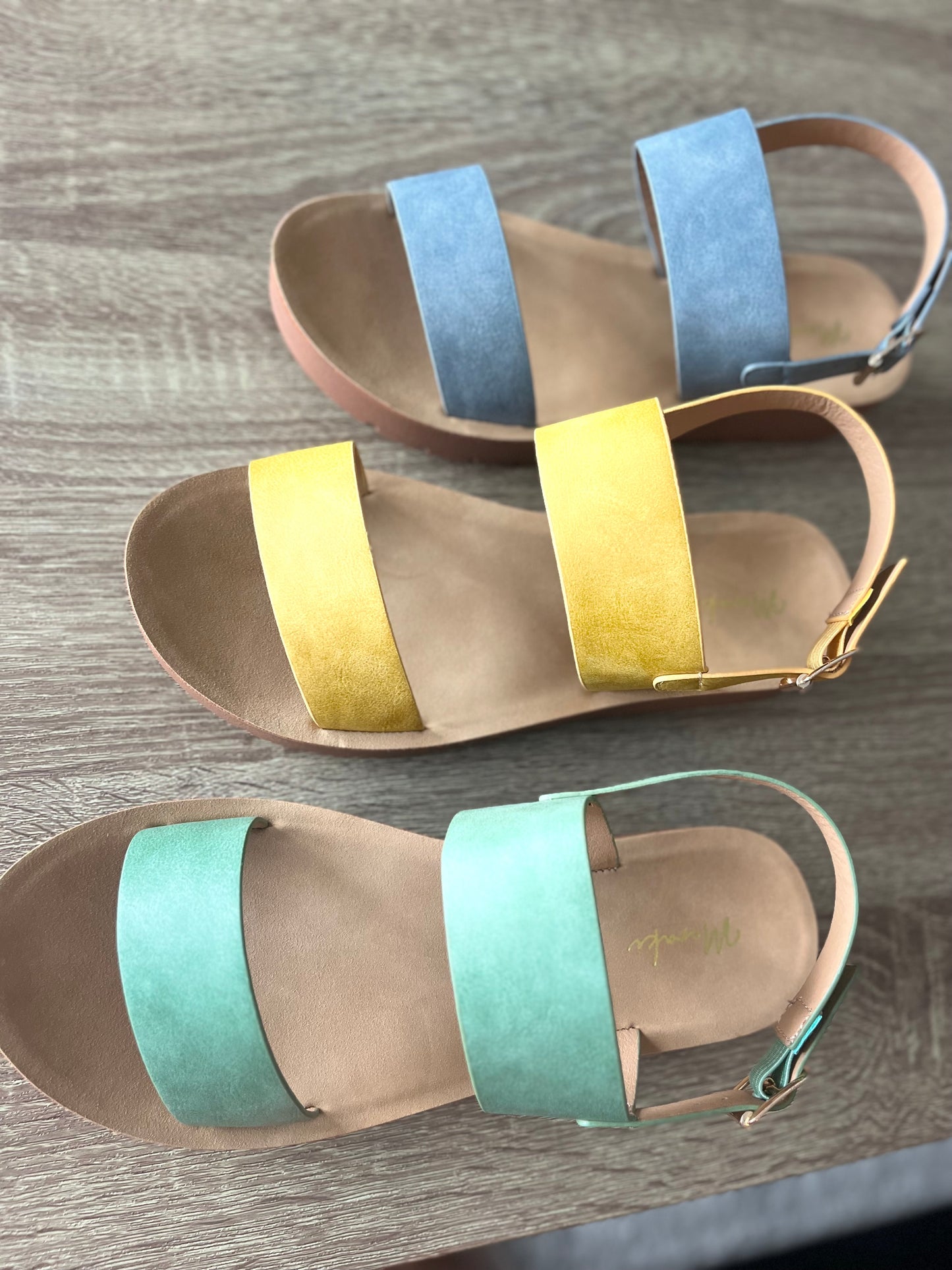 Vera Sandal