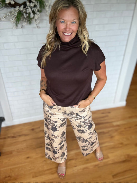 Elizabeth Pant