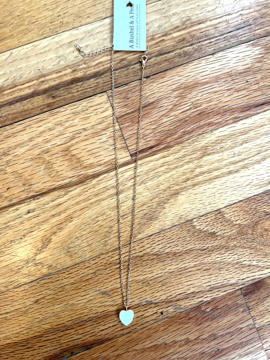 Small gold link chain w/white pearl heart