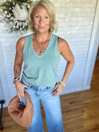 Ellie Tank - Sea - A Bushel & A Peck