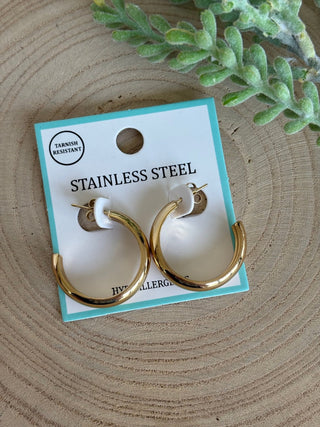 Flat Gold Hoop 1" Earring - A Bushel & A Peck