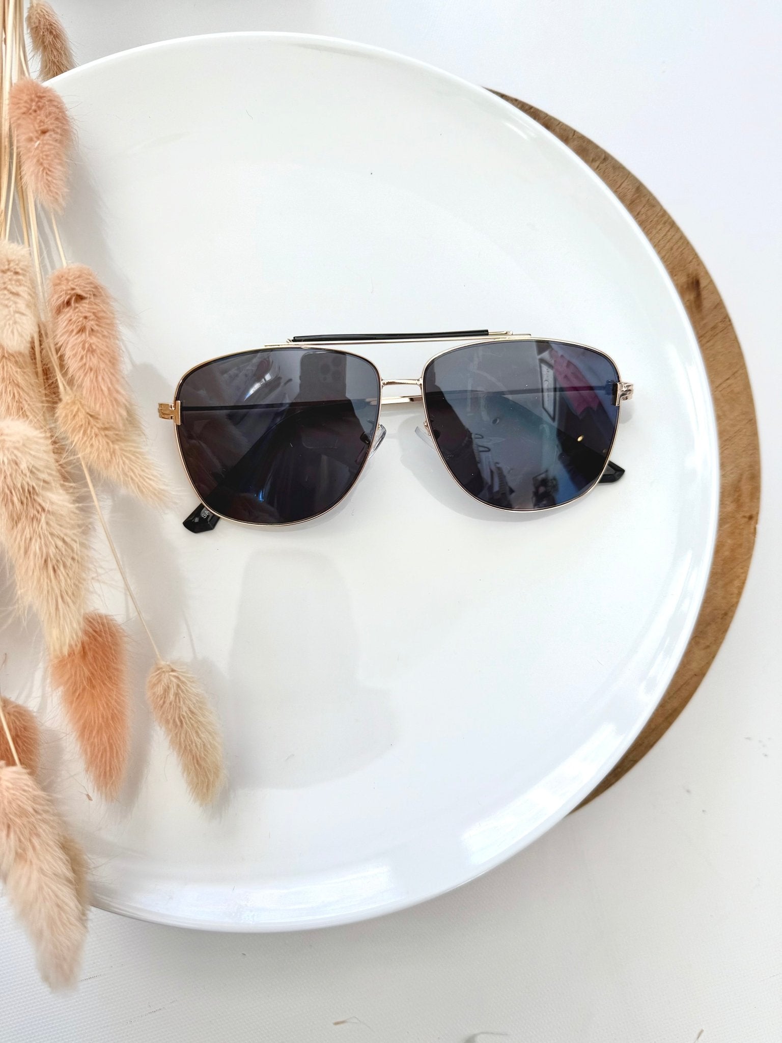 Hold My Frame Aviator Sunglasses - A Bushel & A Peck