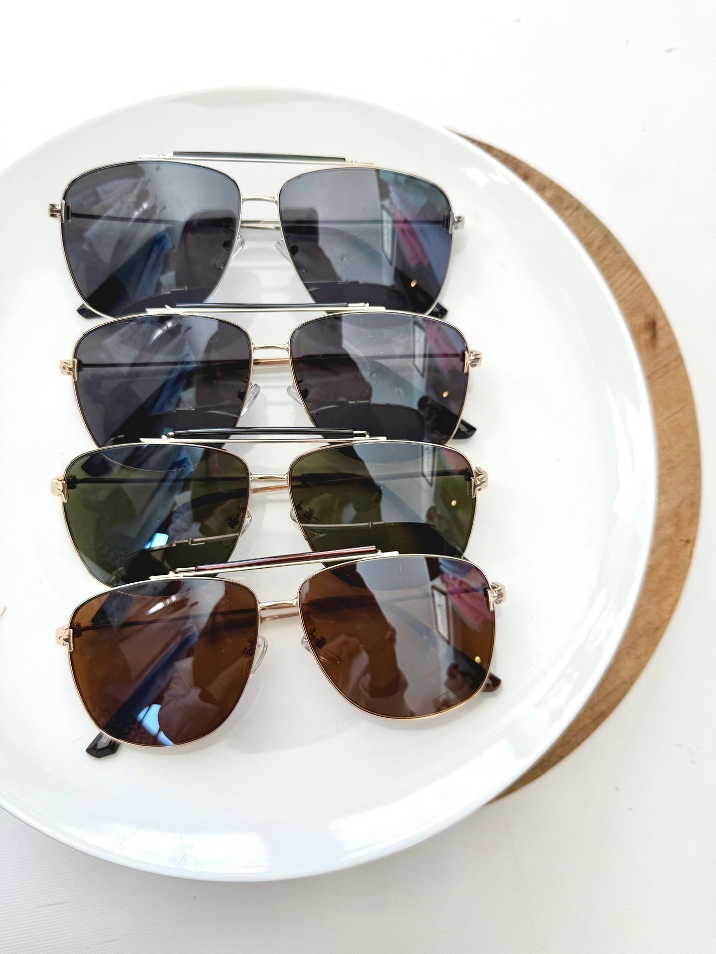 Hold My Frame Aviator Sunglasses - A Bushel & A Peck