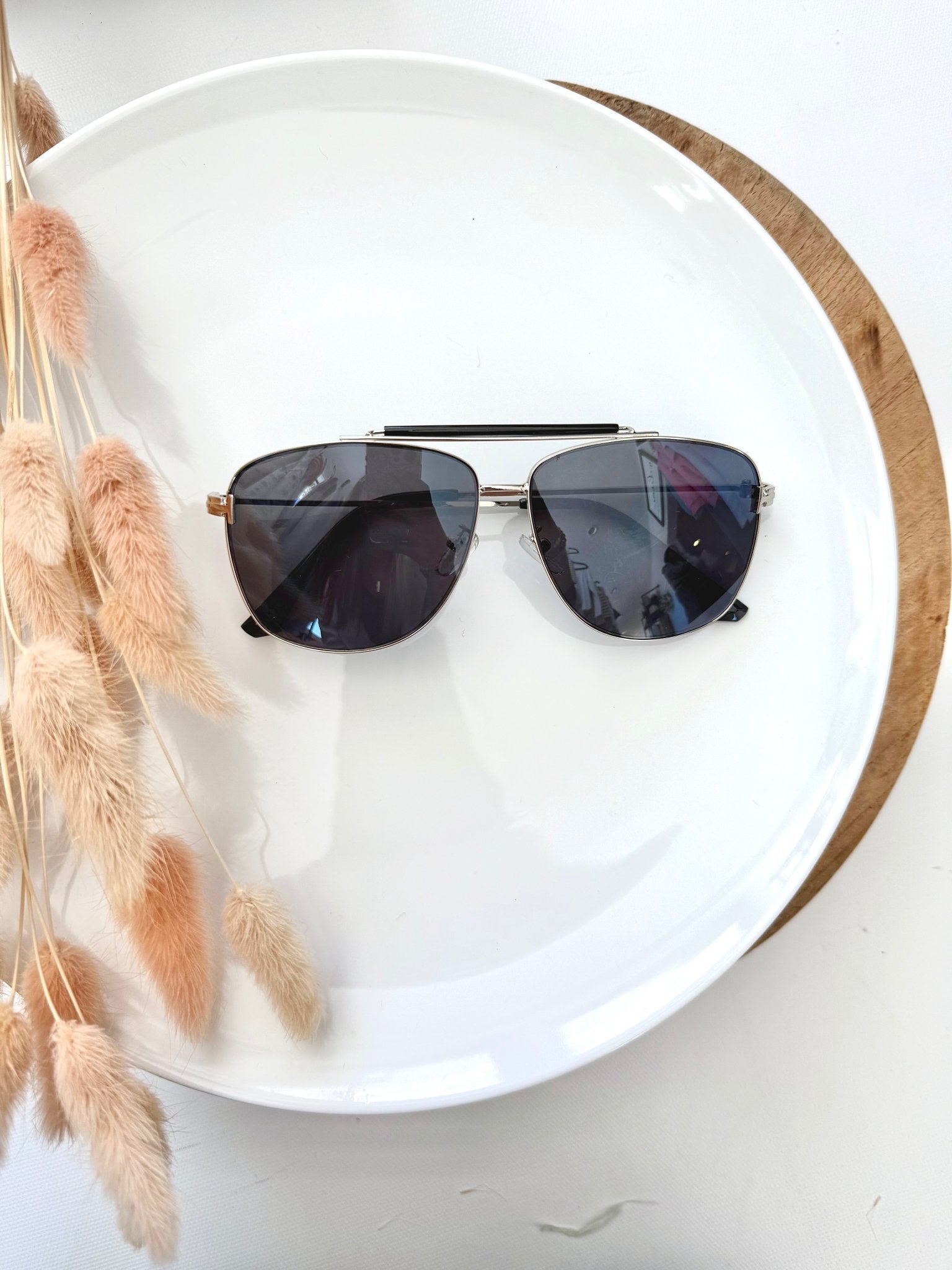 Hold My Frame Aviator Sunglasses - A Bushel & A Peck