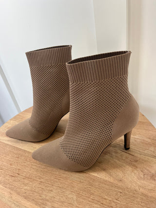 McKinley Boot - A Bushel & A Peck