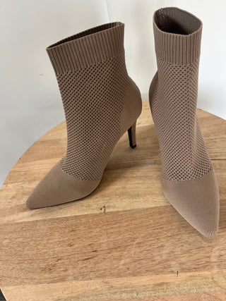 McKinley Boot - A Bushel & A Peck
