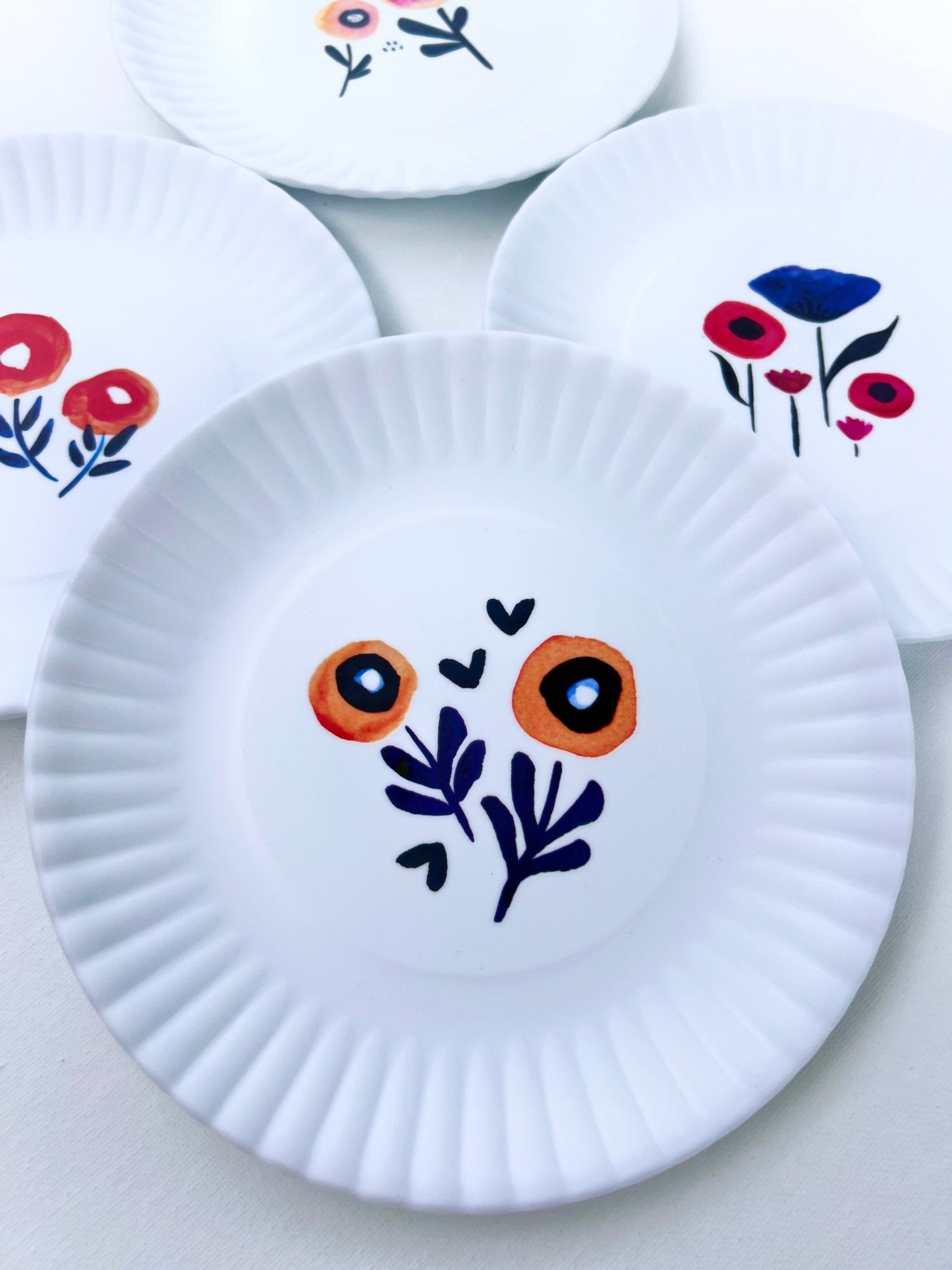 Simple Poppy Plate - A Bushel & A Peck