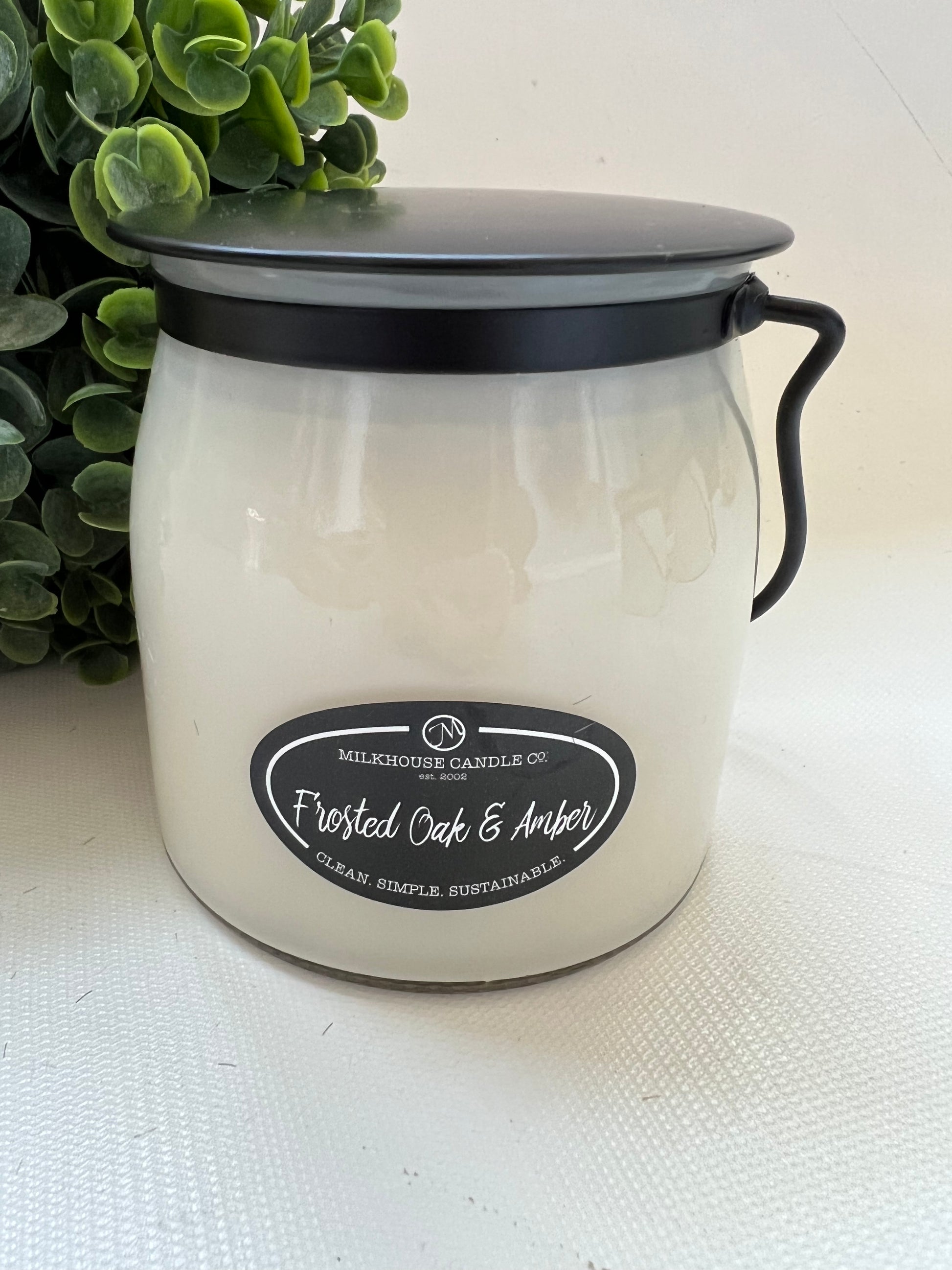 Milkhouse Candle Company, Sweet Tobacco Leaves, Creamery