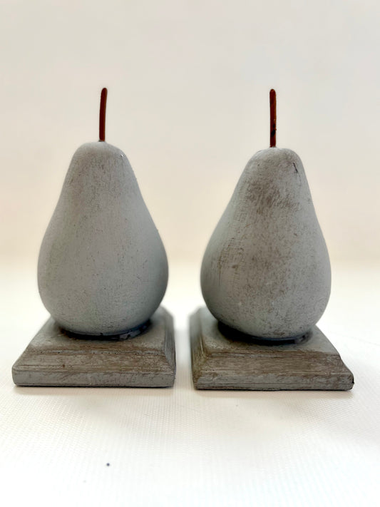 Pear bookend